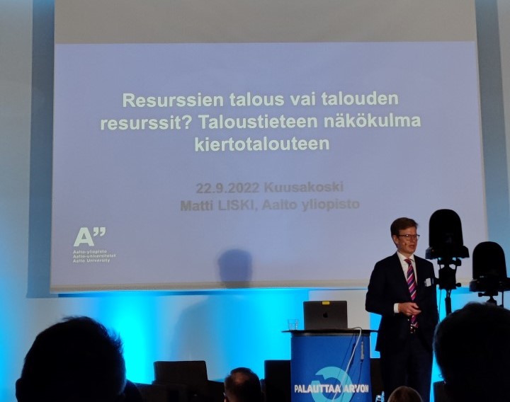 Matti Liski Kuusakosken Puoli vuosisataa tulevaisuutta -tilaisuudessa.jpg