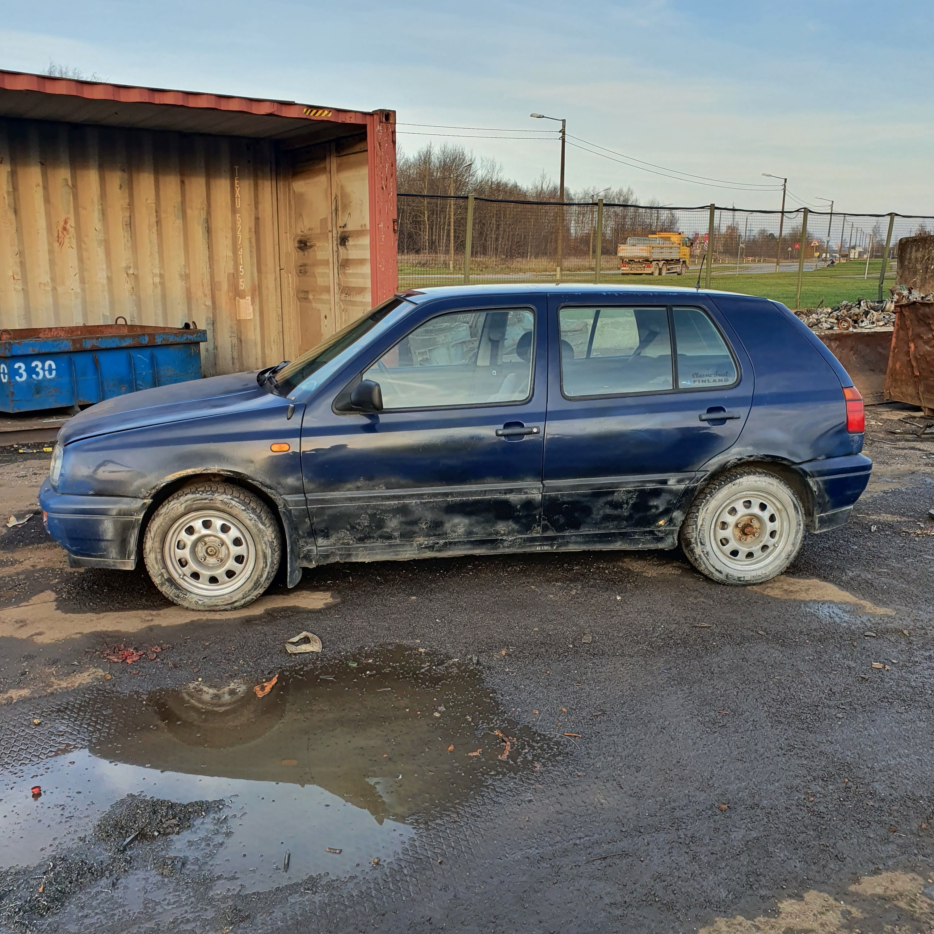 Сталь 3/старый автомобиль, опасный